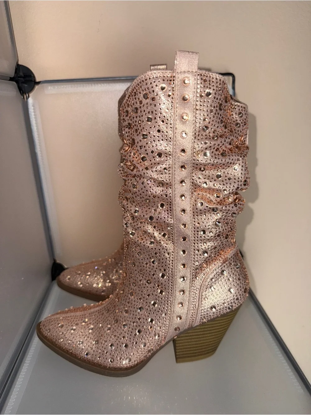Forever Women's Rose Gold Rhinestone Western Cowgirl Block Heel Boots Size 5.5